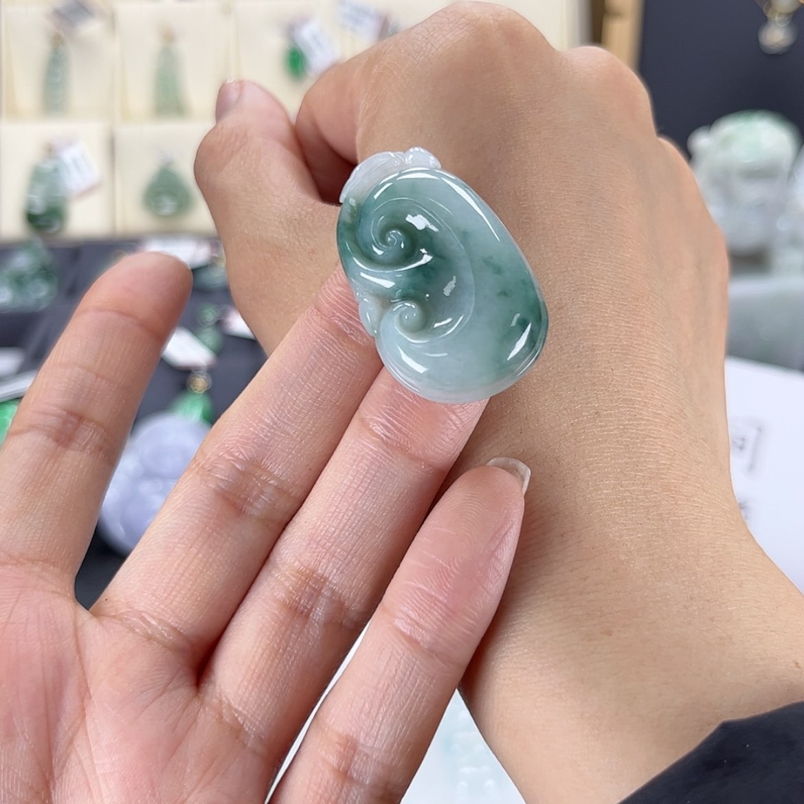 【闪购商品】翡翠颈饰未镶嵌