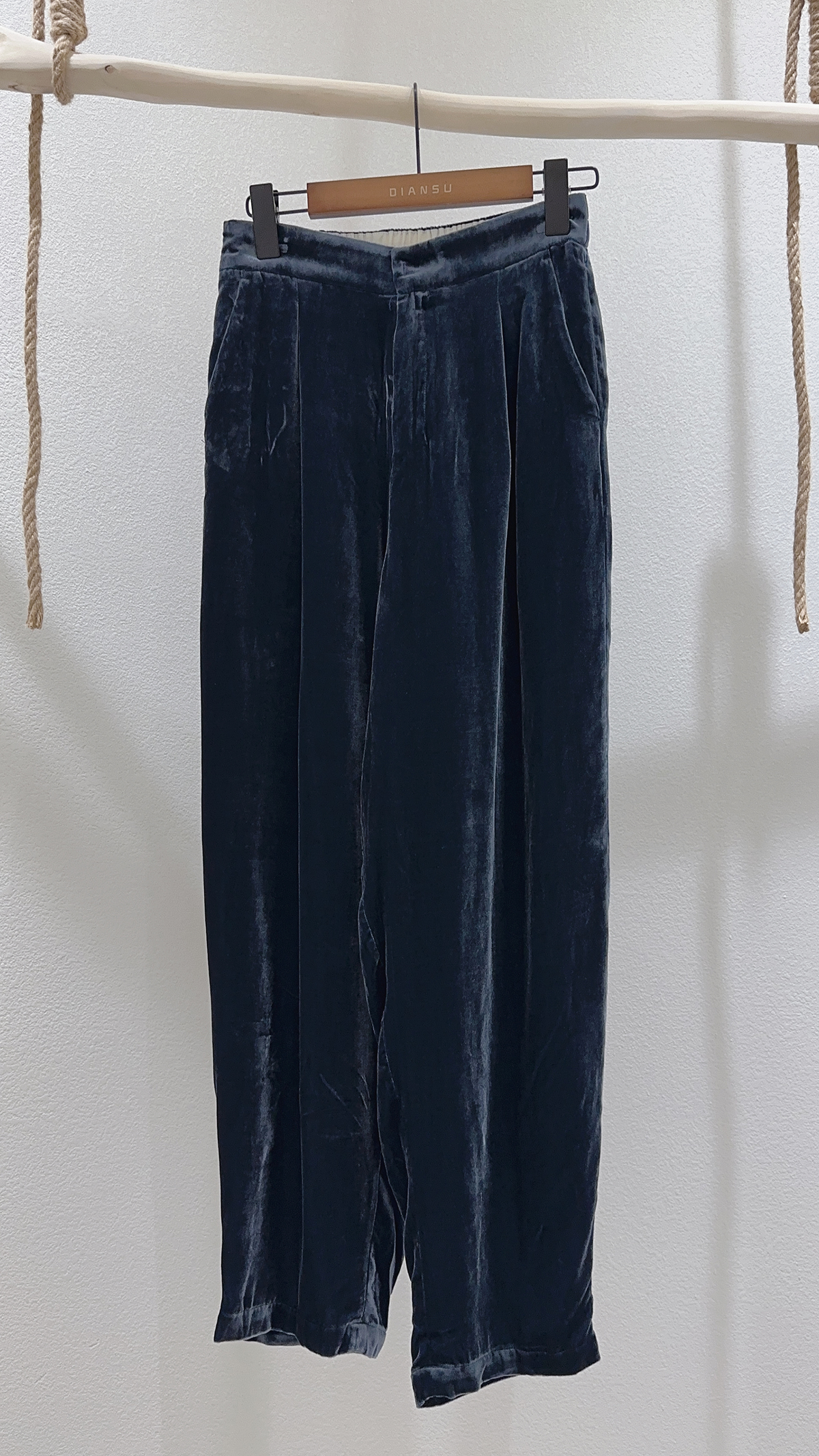 蓝色丝绒裤显瘦锥形裤女P292331