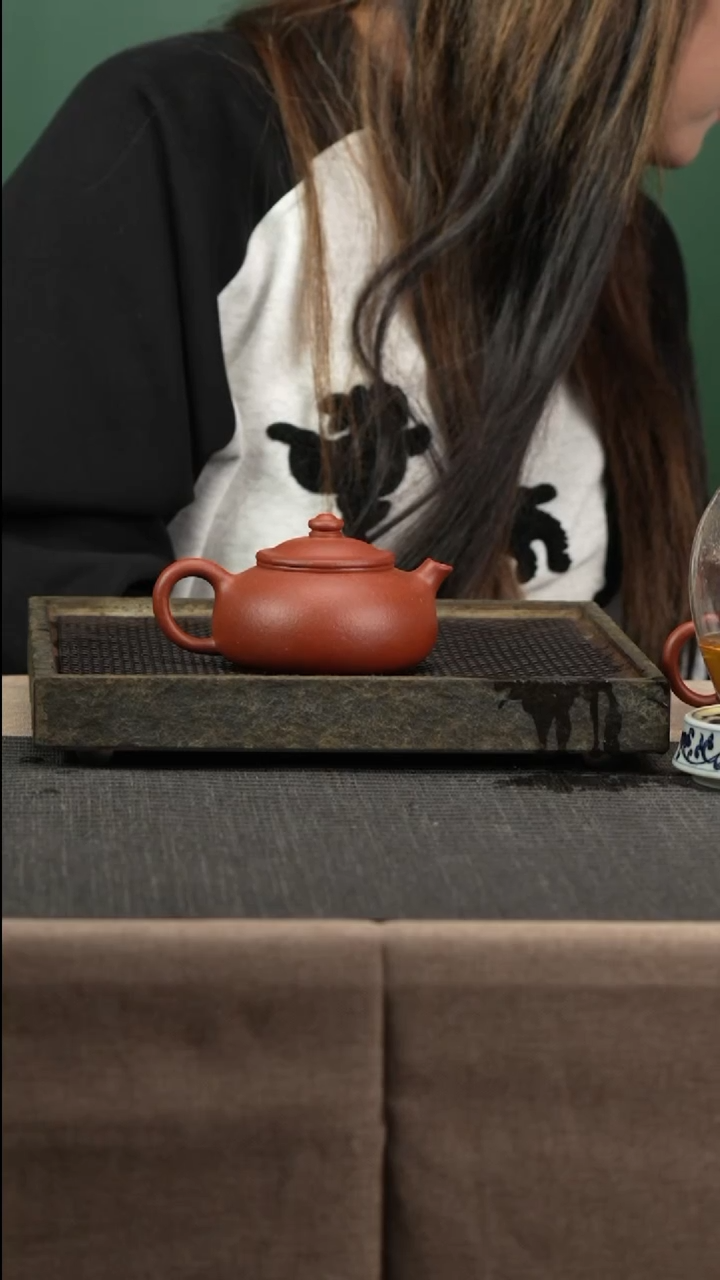 【闪购商品】紫砂茶壶鱼趣尾单+半斤初恋滇红