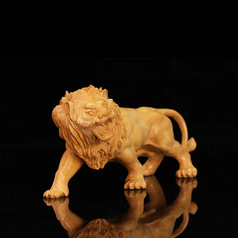 ライオン木製彫刻-