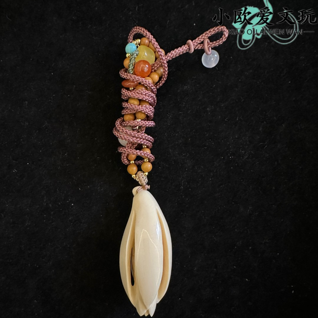 【小欧爱文玩】A1265精品猛犸牙玉兰花