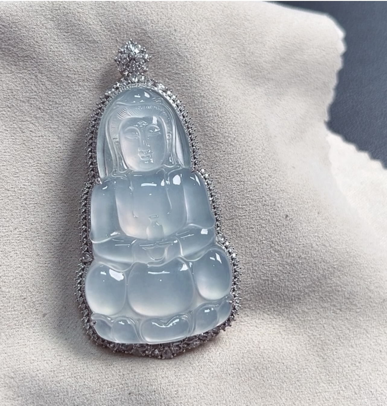 18k高冰玻璃种大观音吊坠