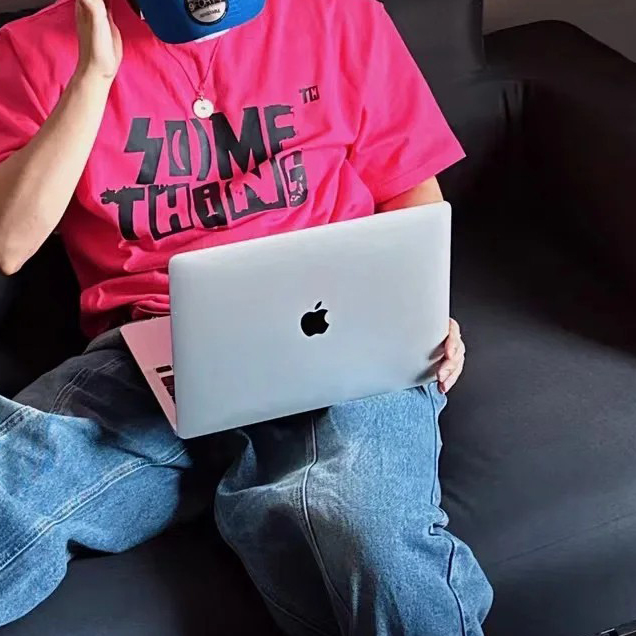 95新 Apple/苹果 MacBookPro笔记本女生轻薄便携办公商务设计电脑