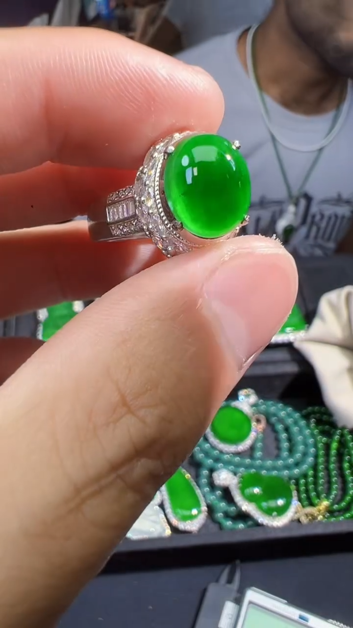 【闪购商品】定制翡翠未镶嵌蛋面1
