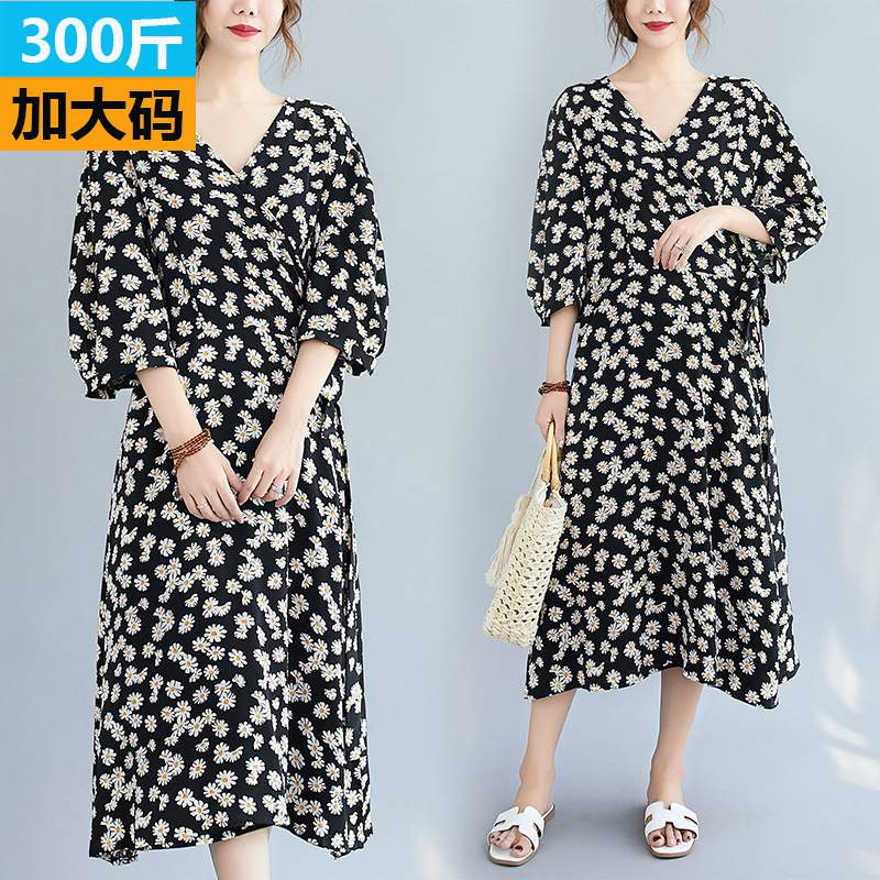 ZZ1991胖MM宽松时尚气质洋气显瘦小雏菊碎花连衣裙200斤大码女装
