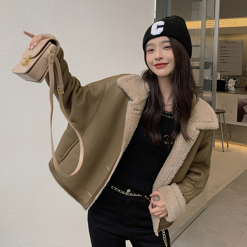 进口美利奴皮毛一体外套女短款海宁皮草外套女方领羊毛冬季韩版