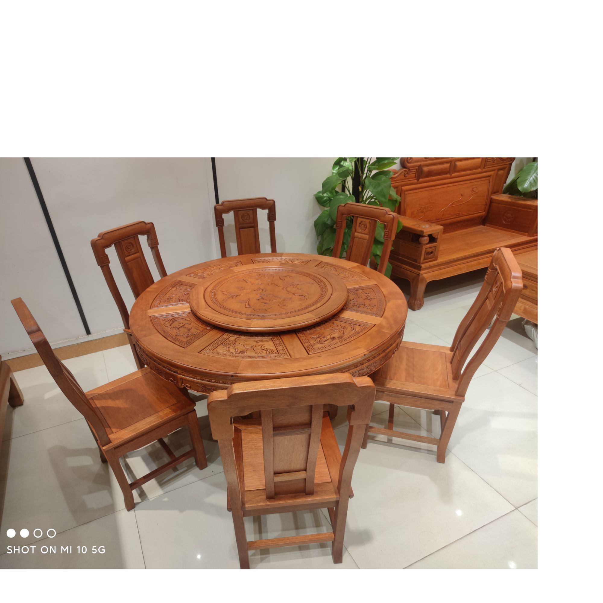 原木饭桌子1.38配6椅子带转盘新中式家用古典餐厅圆形雕花吃饭桌