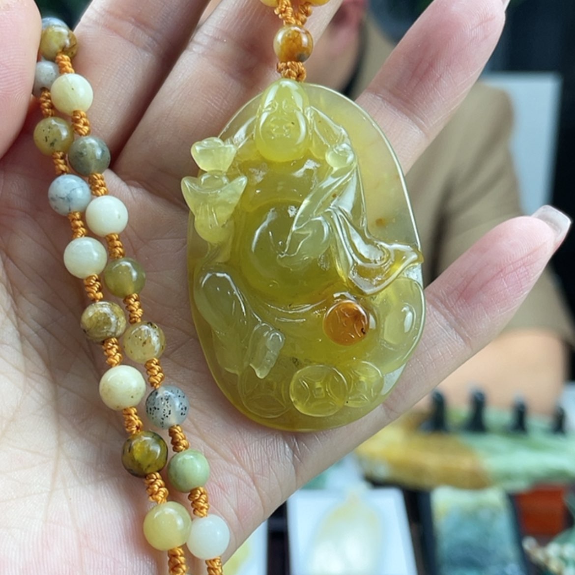 【闪购商品】蛇纹石玉颈饰未镶嵌