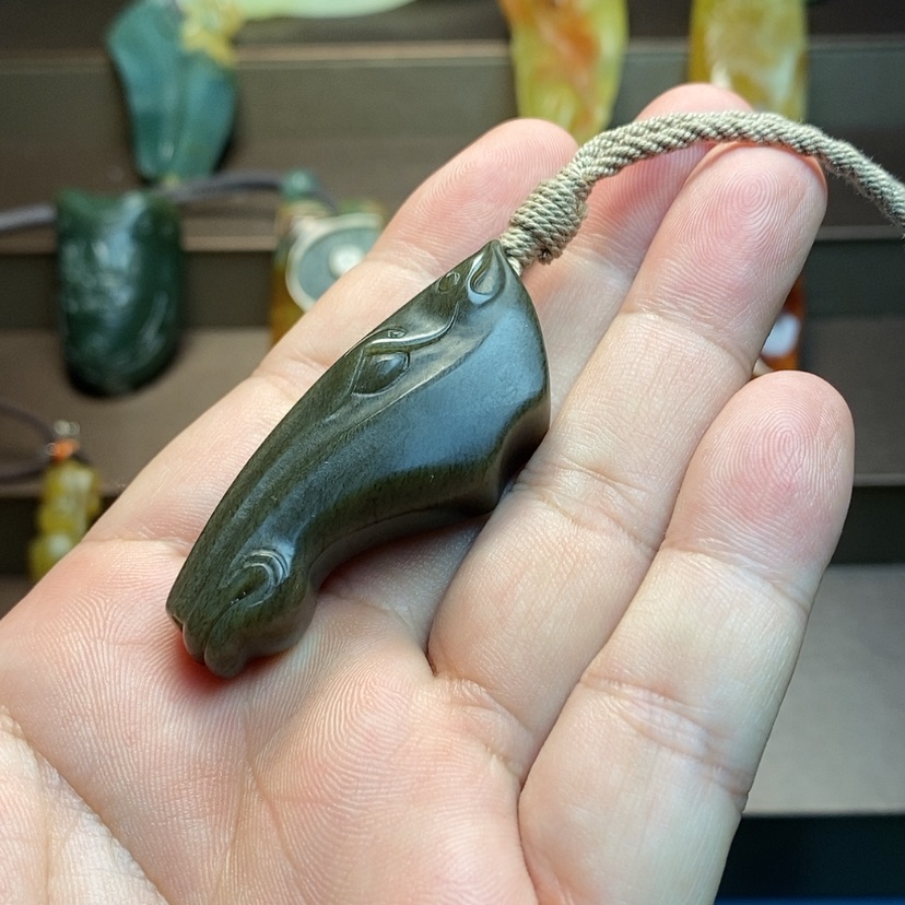 【闪购商品】和田玉颈饰未镶嵌依***稀