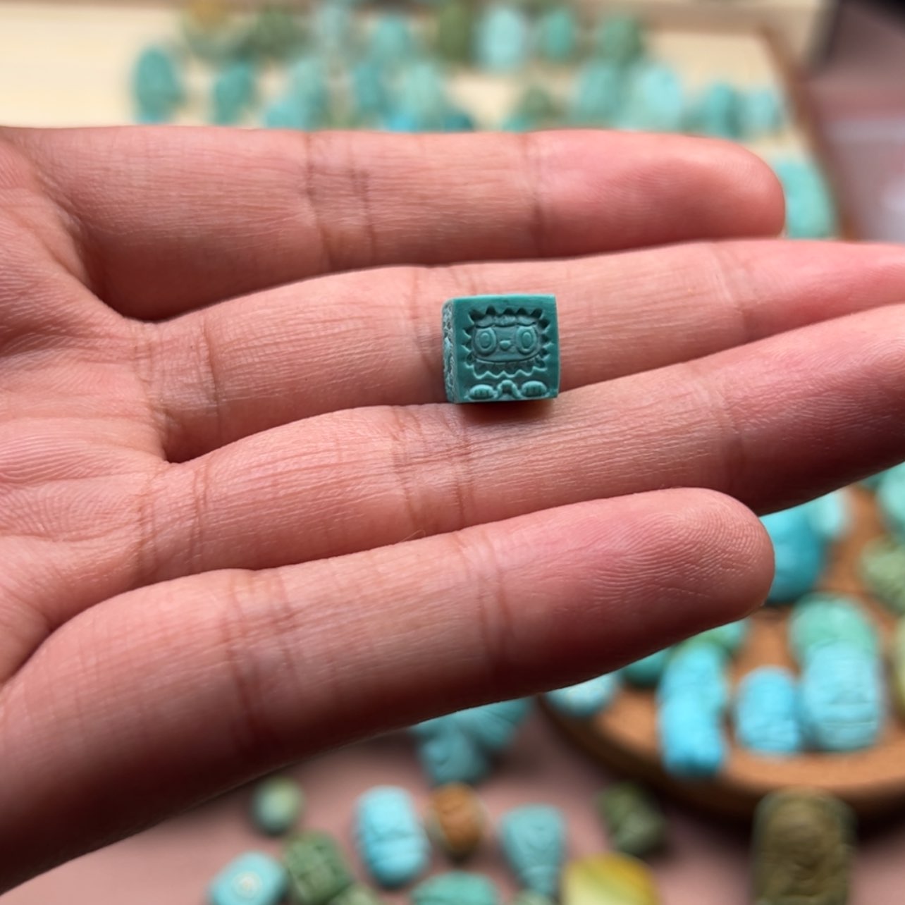 【闪购商品】绿松石雕刻未镶嵌泡****二