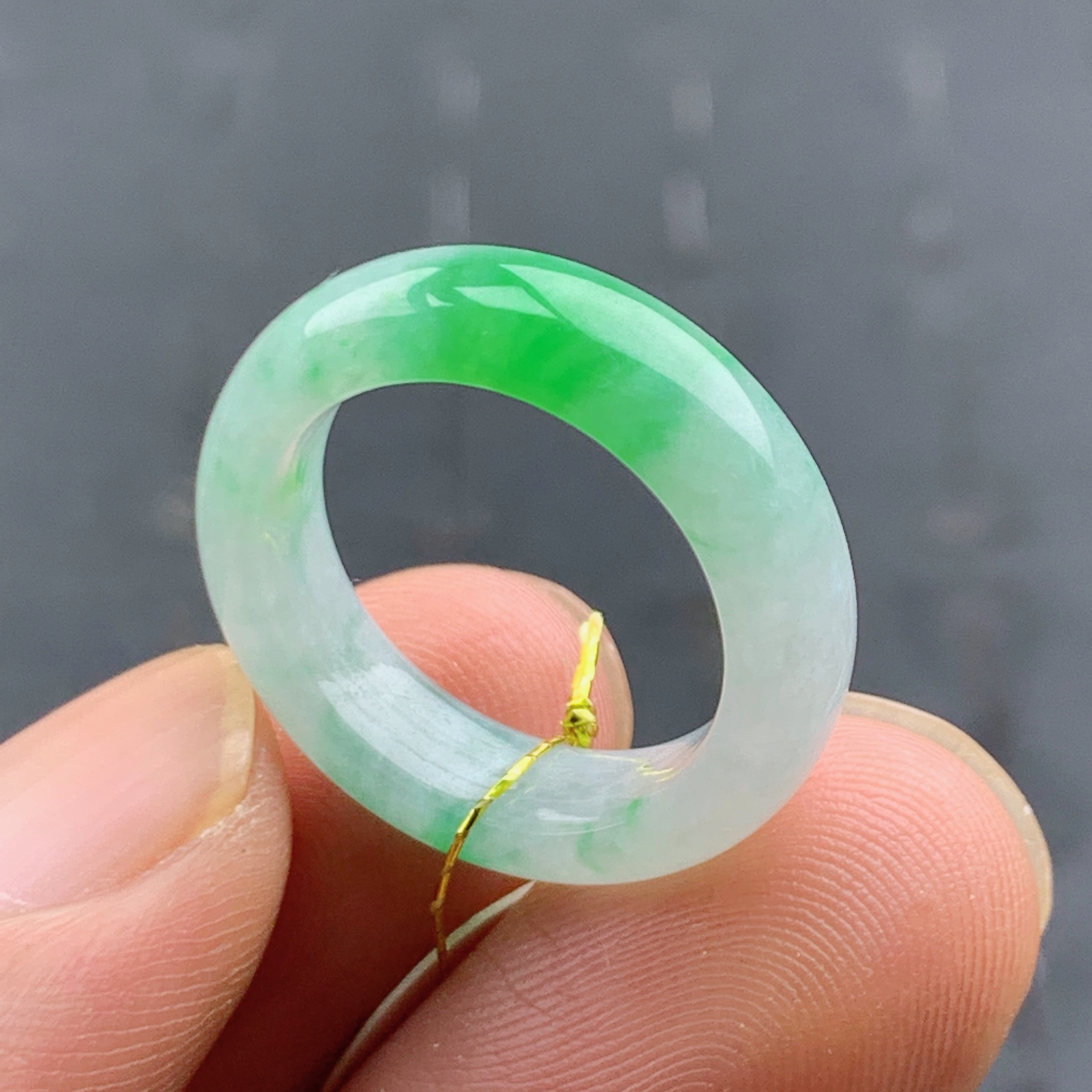 13号缅甸天然A货翡翠，冰润飘阳绿戒指，T344