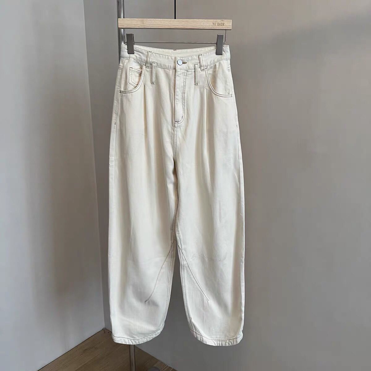 夏新款白色高腰插袋弧形牛仔裤