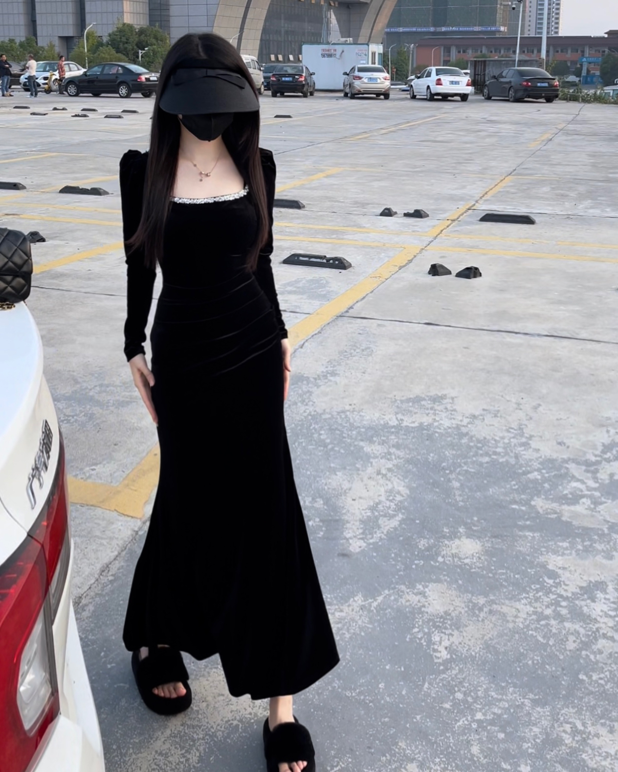 法式赫本风名媛气质黑色长袖鱼尾连衣裙（不能机洗）8183