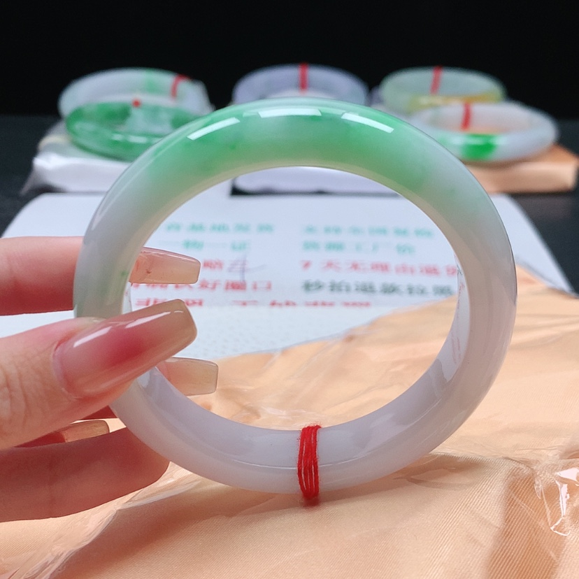 【闪购商品】翡翠手镯未镶嵌57