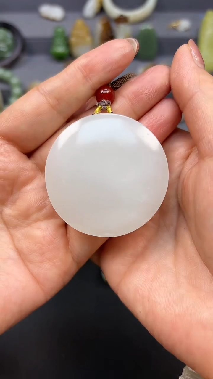 【闪购商品】和田玉颈饰未镶嵌.