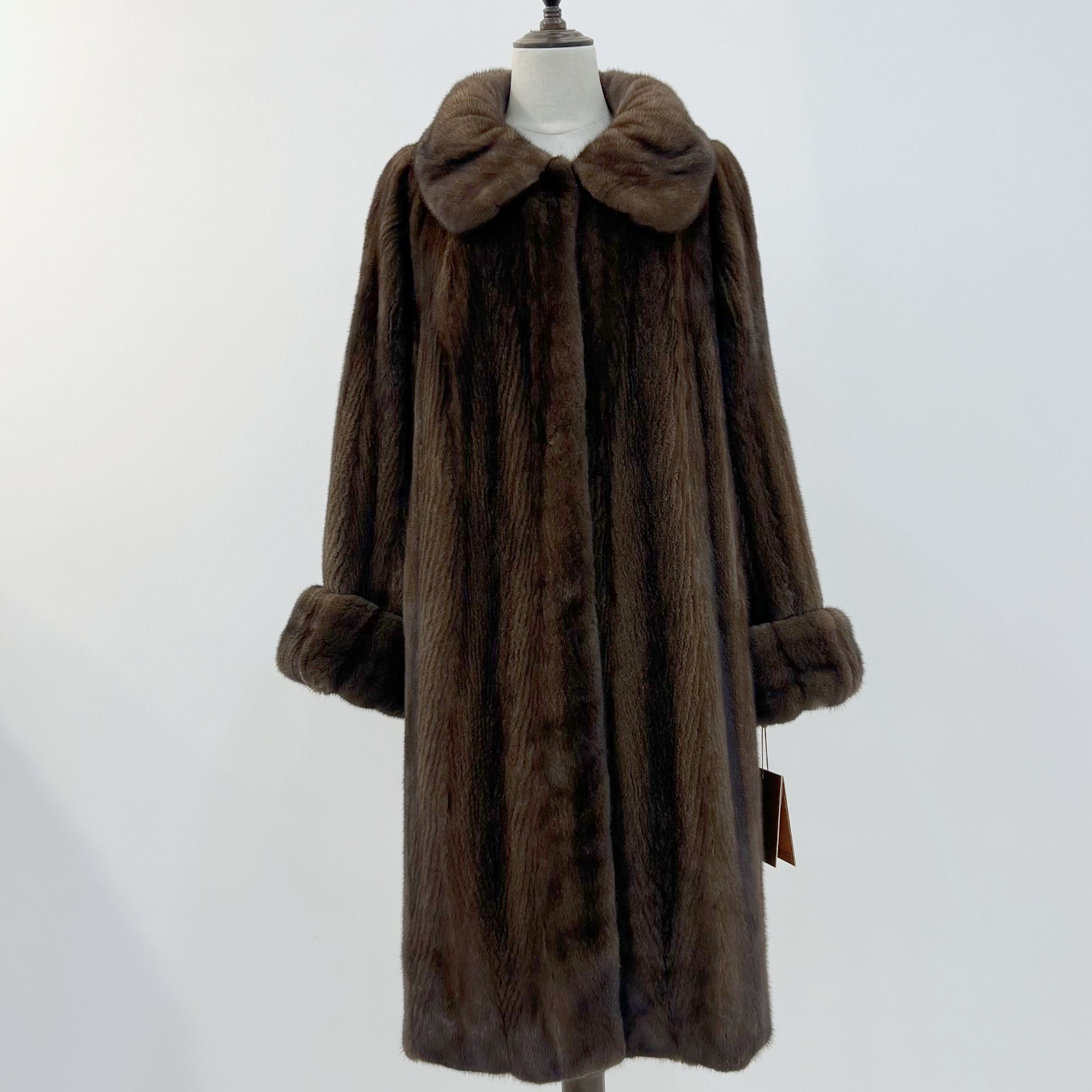 在逃公主气质时尚休闲百搭冬季宽松方领挽袖抽刀长款女士水貂皮草