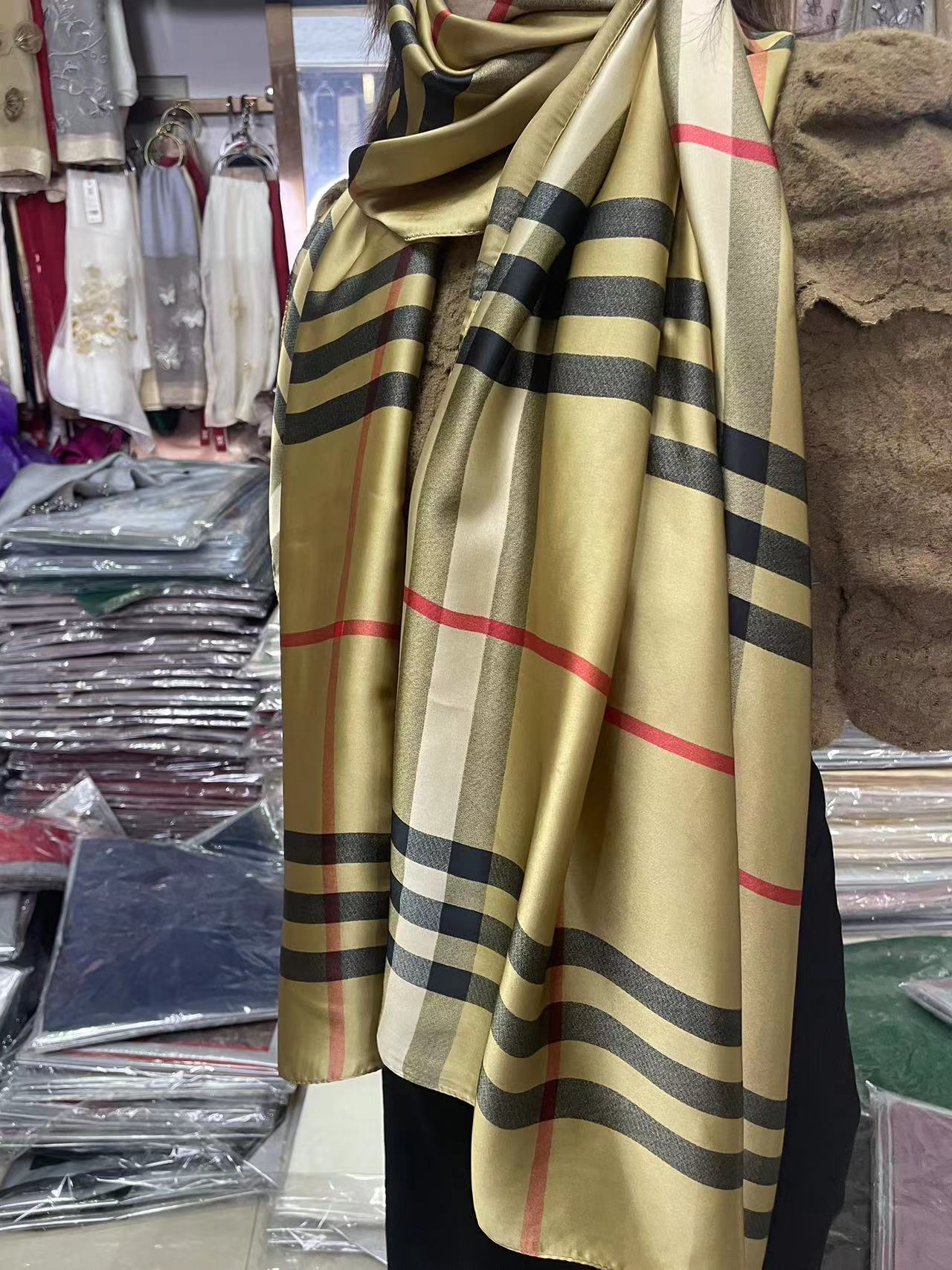 L071 # 小八格 新款百搭丝巾围巾披肩通用90*180cm