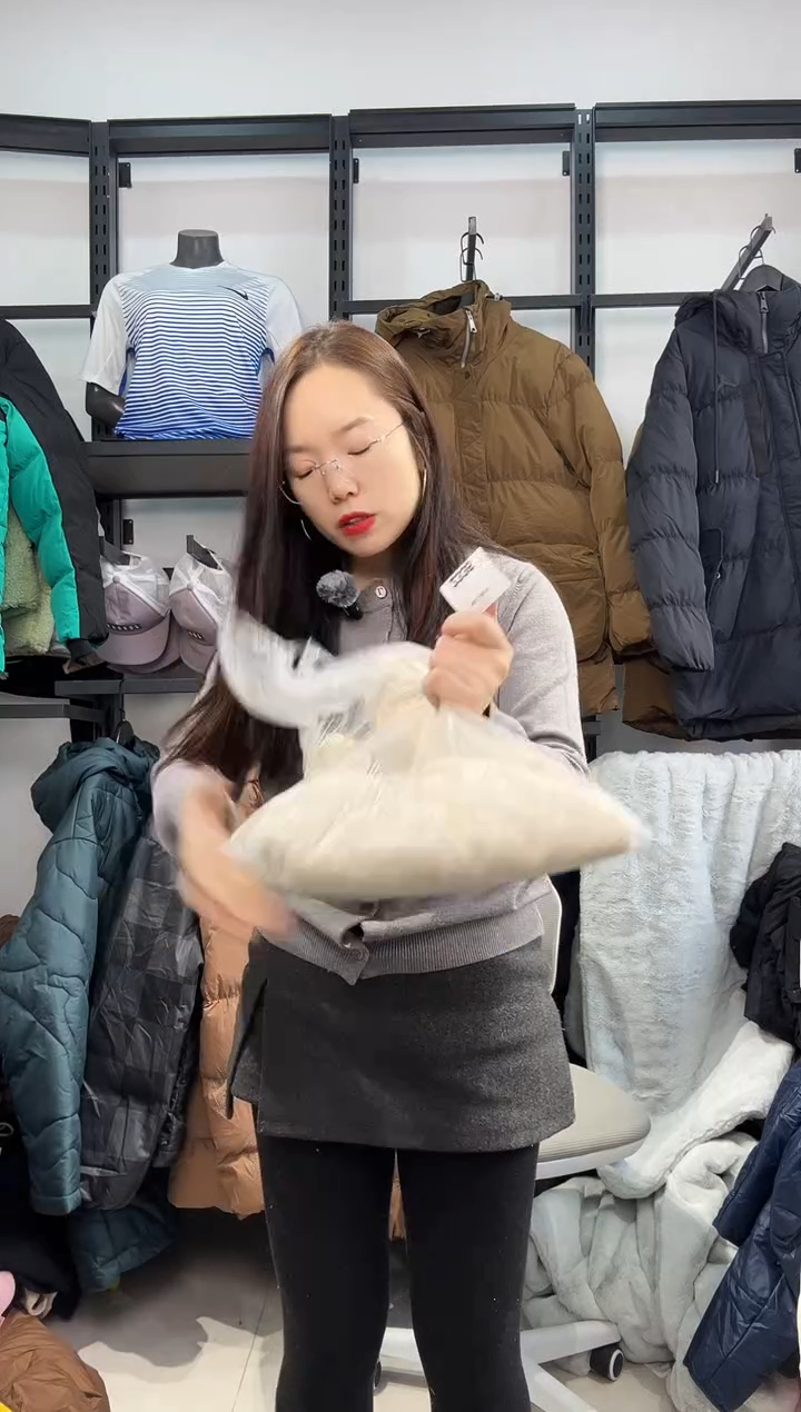 2335 闪购编码  运动卫衣裤以直播间过款为准 尺码  ·  