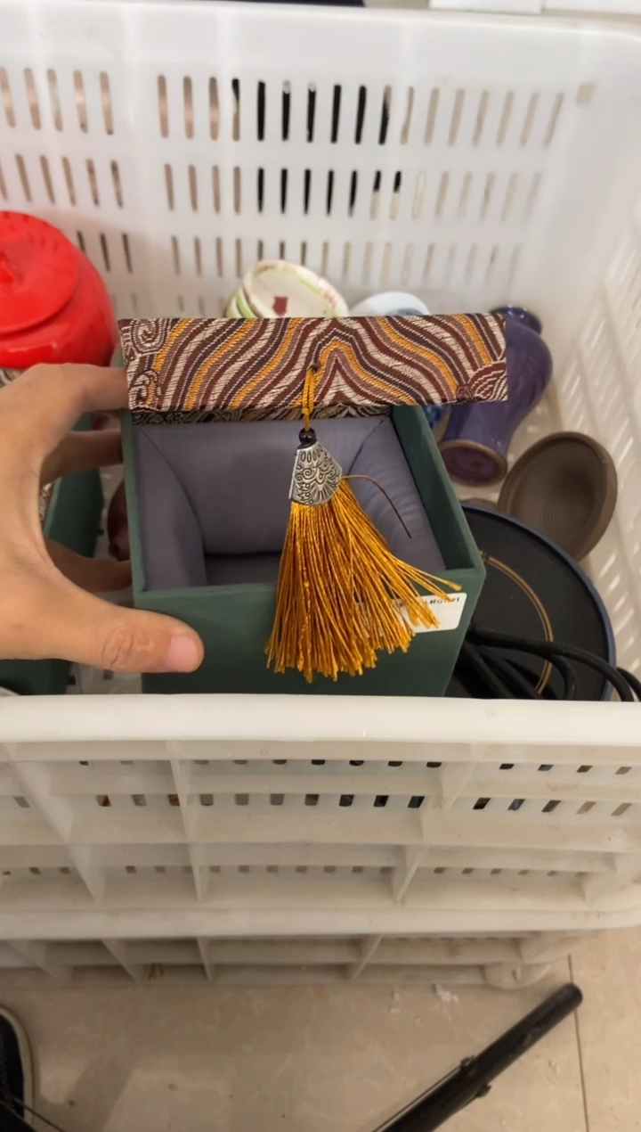 杯无运费险有瑕疵的摄影的产品有使用过的痕迹有点脏介意勿拍