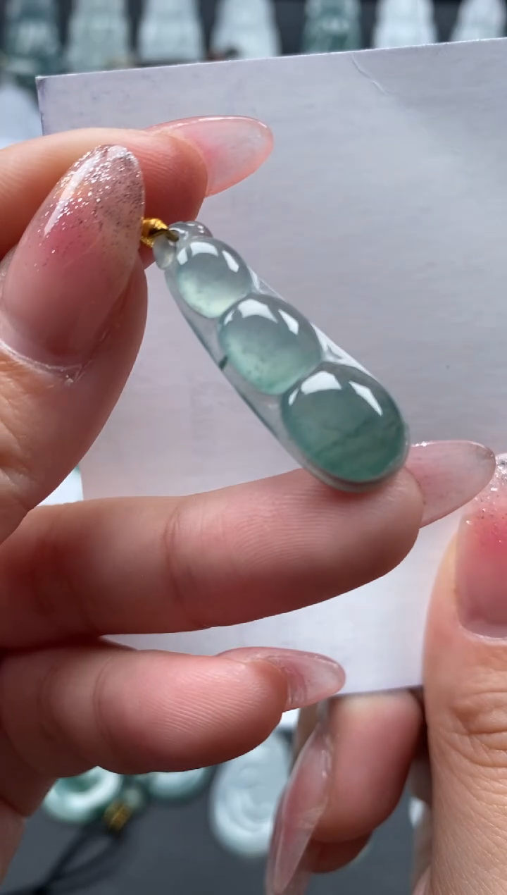 【闪购商品】翡翠颈饰未镶嵌天然翡翠