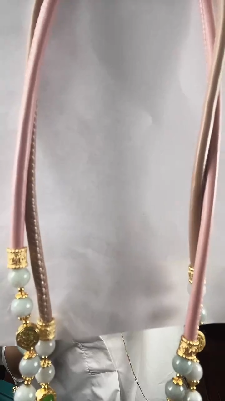 【闪购商品】翡翠颈饰未镶嵌绳子