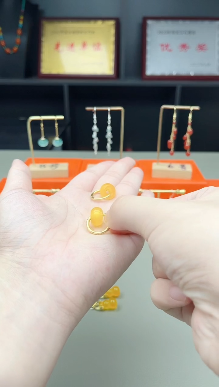 未镶嵌耳钉玛瑙/玉髓536