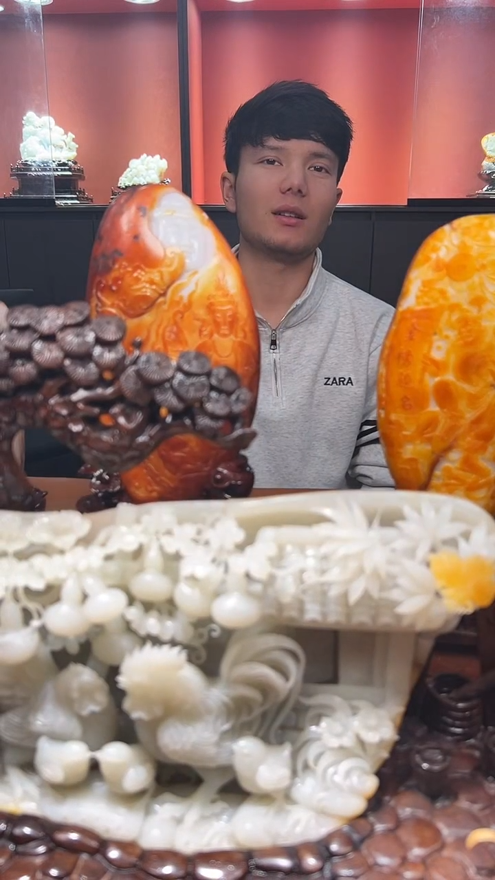 未镶嵌和田玉把件刘***。和田玉