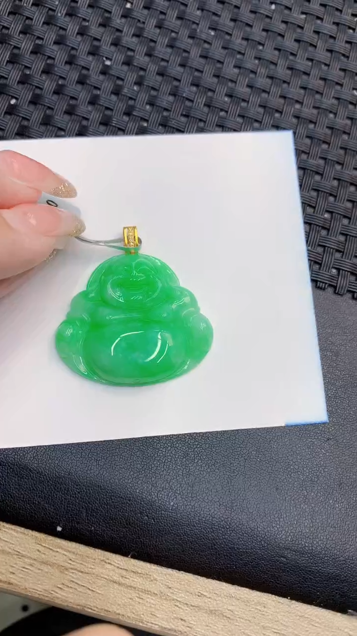 翡翠18K金镶嵌颈饰             8