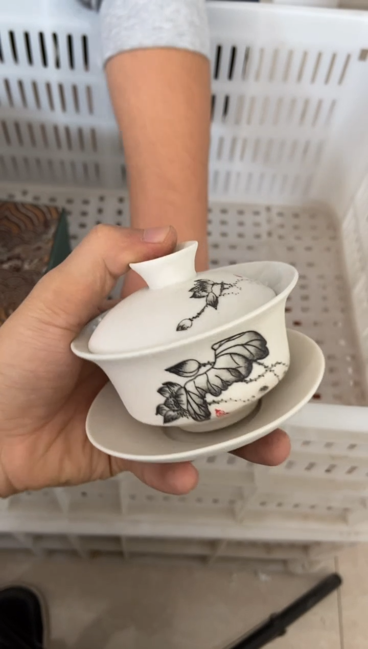 杯无运费险有瑕疵的摄影的产品有使用过的痕迹有点脏介意勿拍