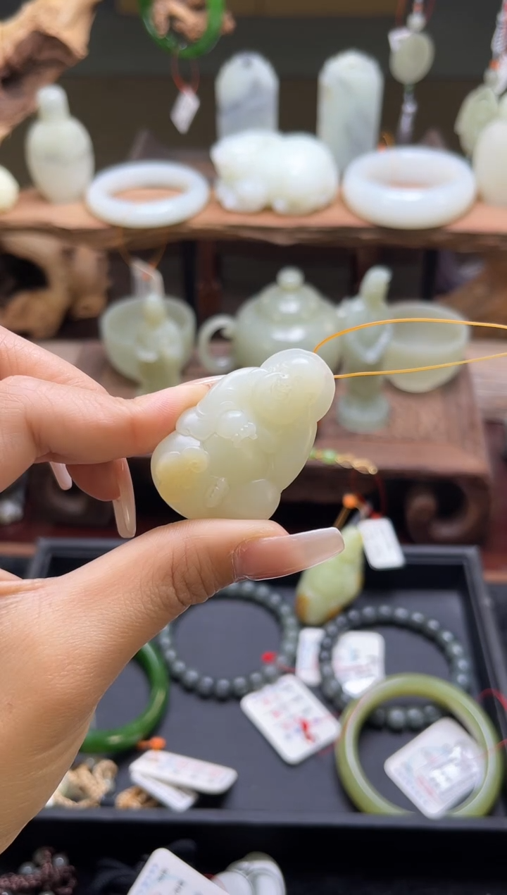 【闪购商品】和田玉吊坠未镶嵌且末金山白玉带糖弥勒佛随形9006665