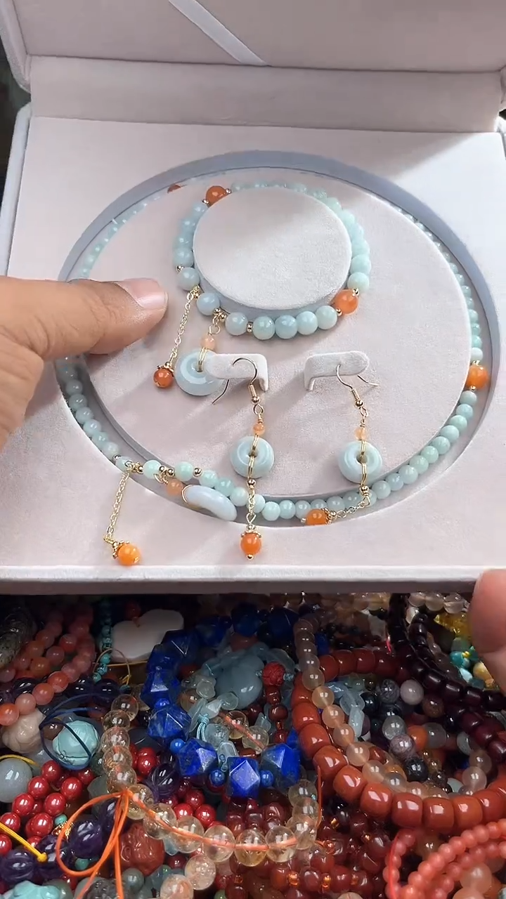 颈饰未镶嵌翡翠S****? 一物一拍 163963