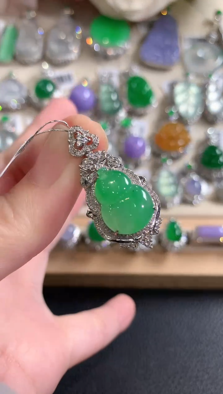 吊坠(不含链)18K金镶嵌翡翠冬日珠宝W48