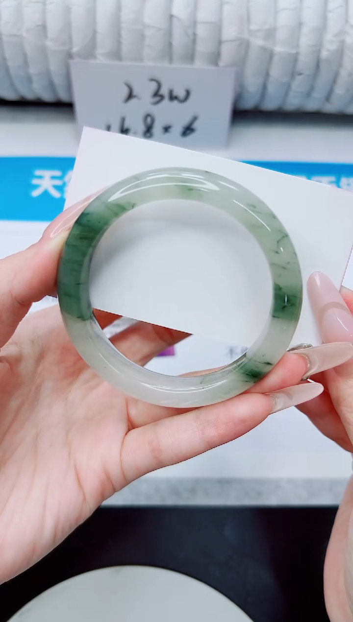 石英质玉手镯未镶嵌108/54.6