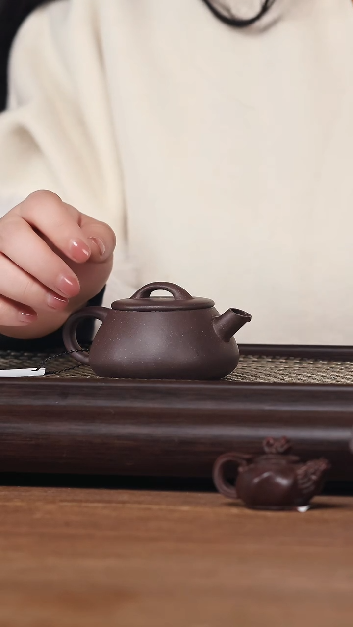 【闪购商品】紫砂茶壶史杏华老师 快意石瓢 深井紫泥120cc