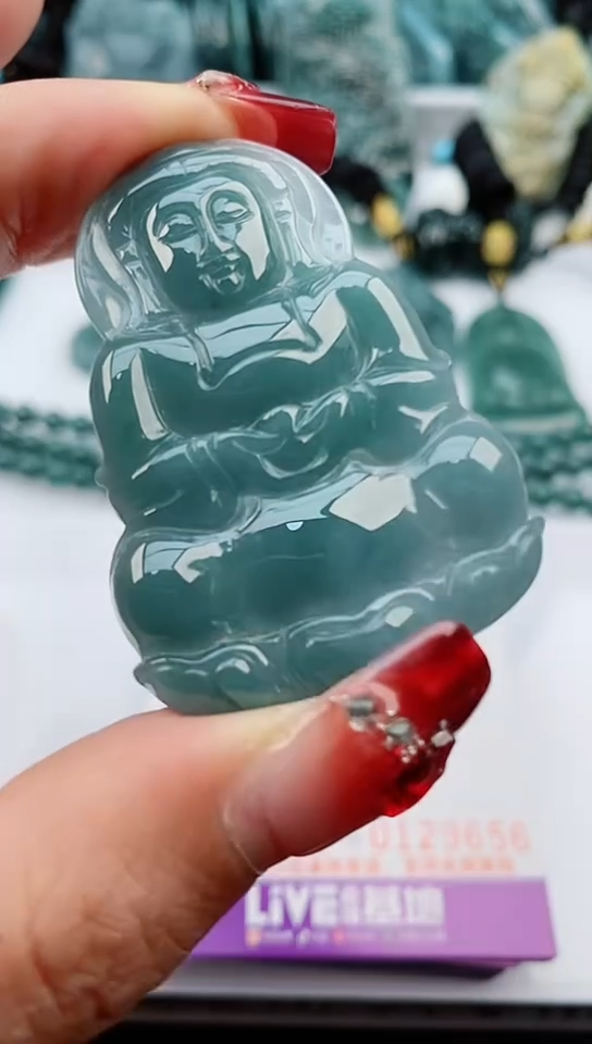 【闪购商品】翡翠颈饰未镶嵌             