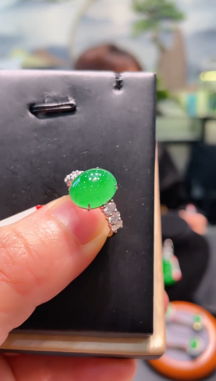 【闪购商品】翡翠颈饰18K金镶嵌A27戒指