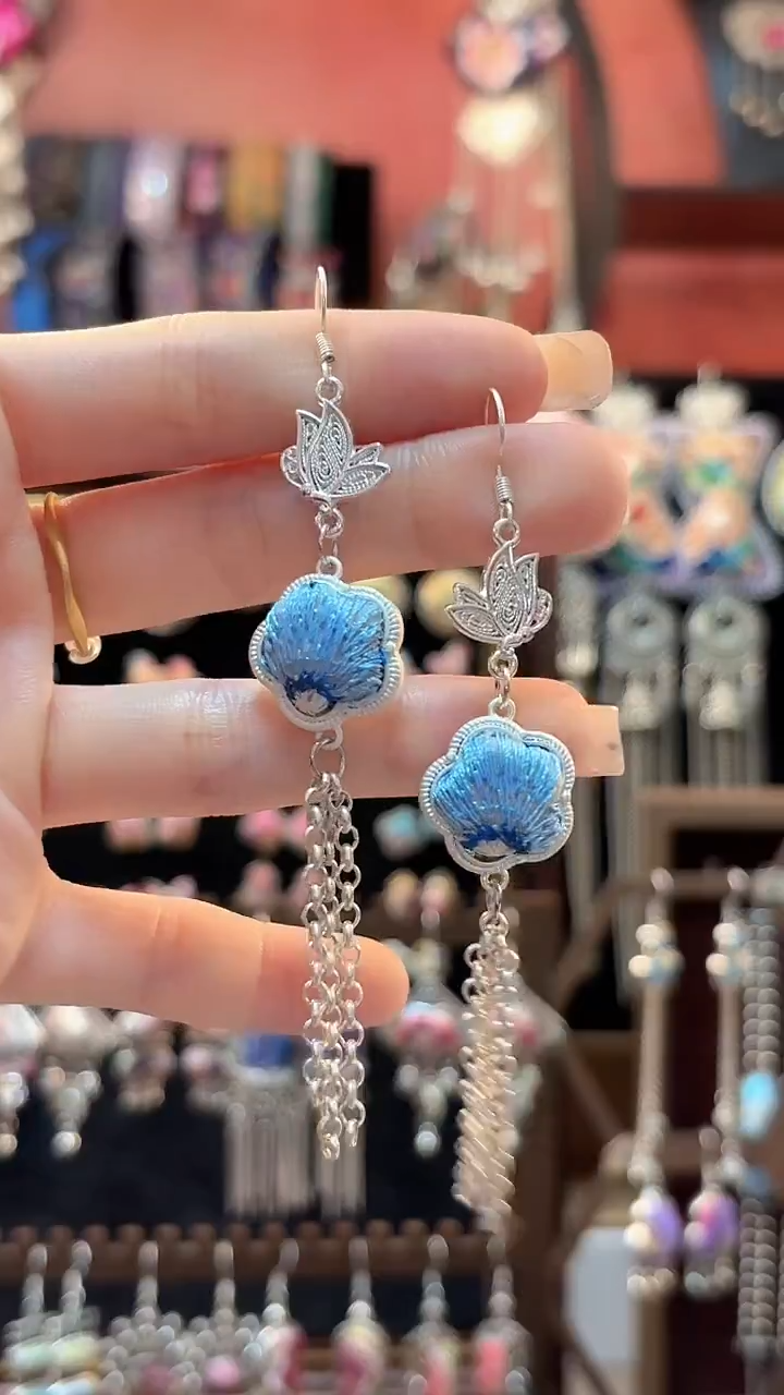 织绣 云织谣民族风精美饰品   351