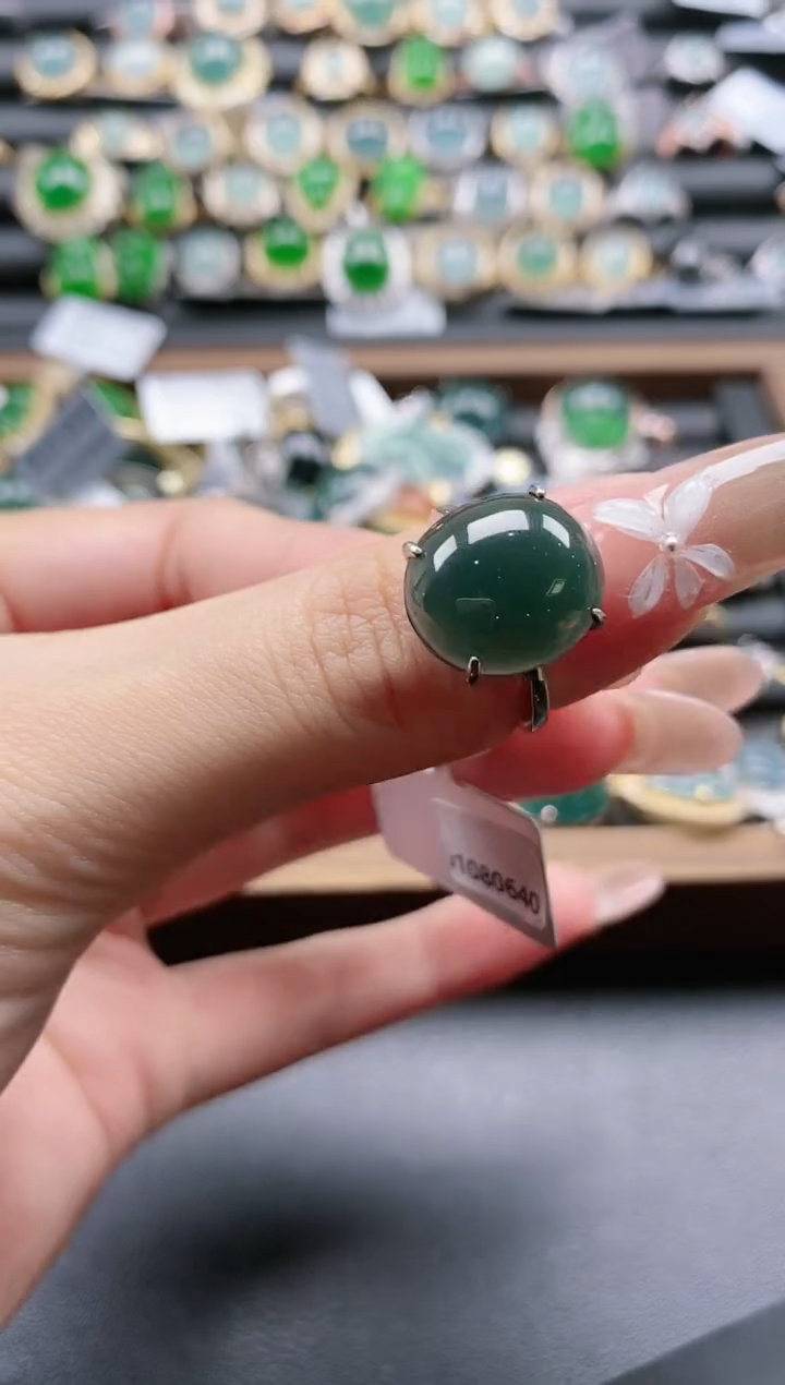 【闪购商品】翡翠戒指银S925镶嵌51511