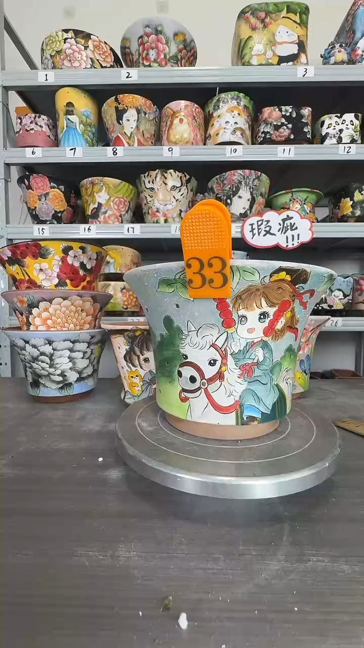 【闪购商品】陶瓷33号人物花盆