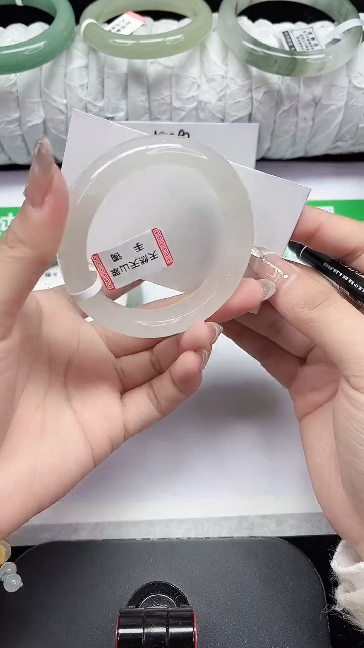 未镶嵌手镯石英质玉49-52/53