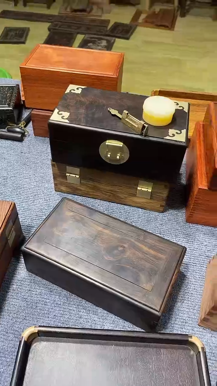 【闪购商品】木 紫光檀 首饰盒 带锁 带蜡