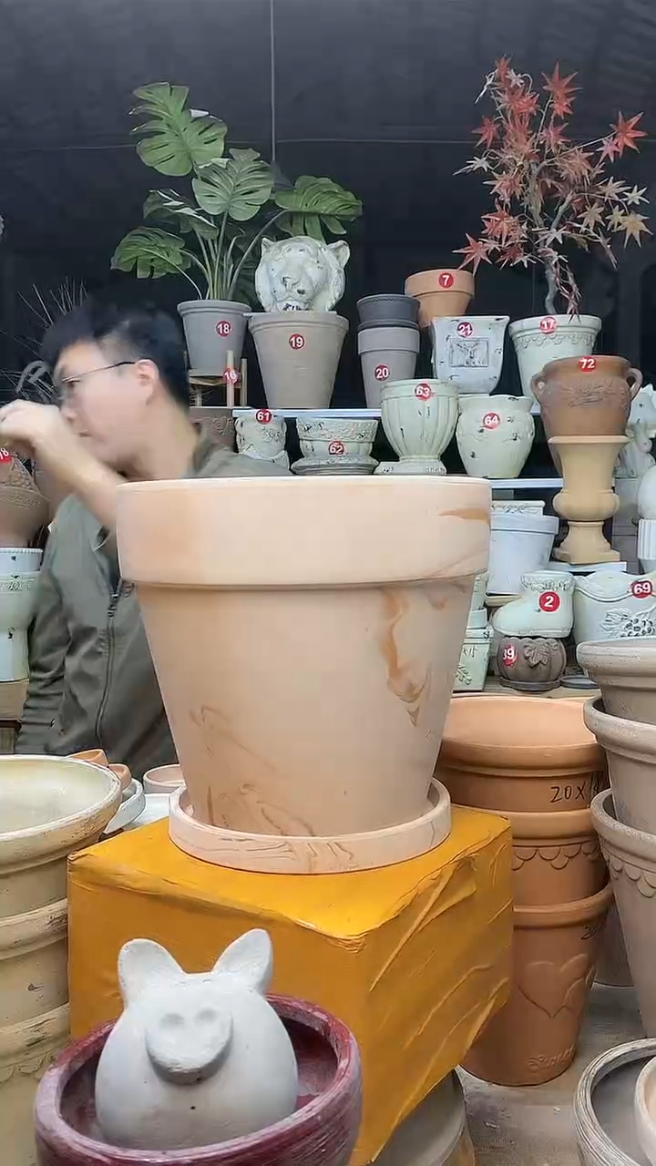 【闪购商品】缸1套26*24红白）陶玛琪朵 送托