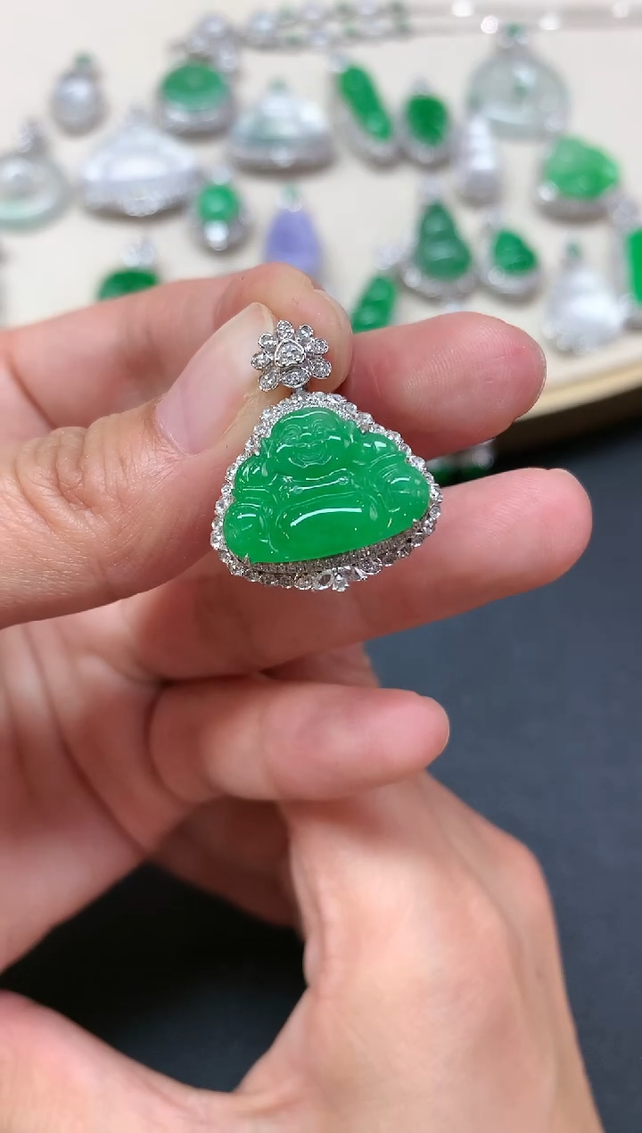 【闪购商品】翡翠吊坠(不含链)18K金镶嵌Q121|16800