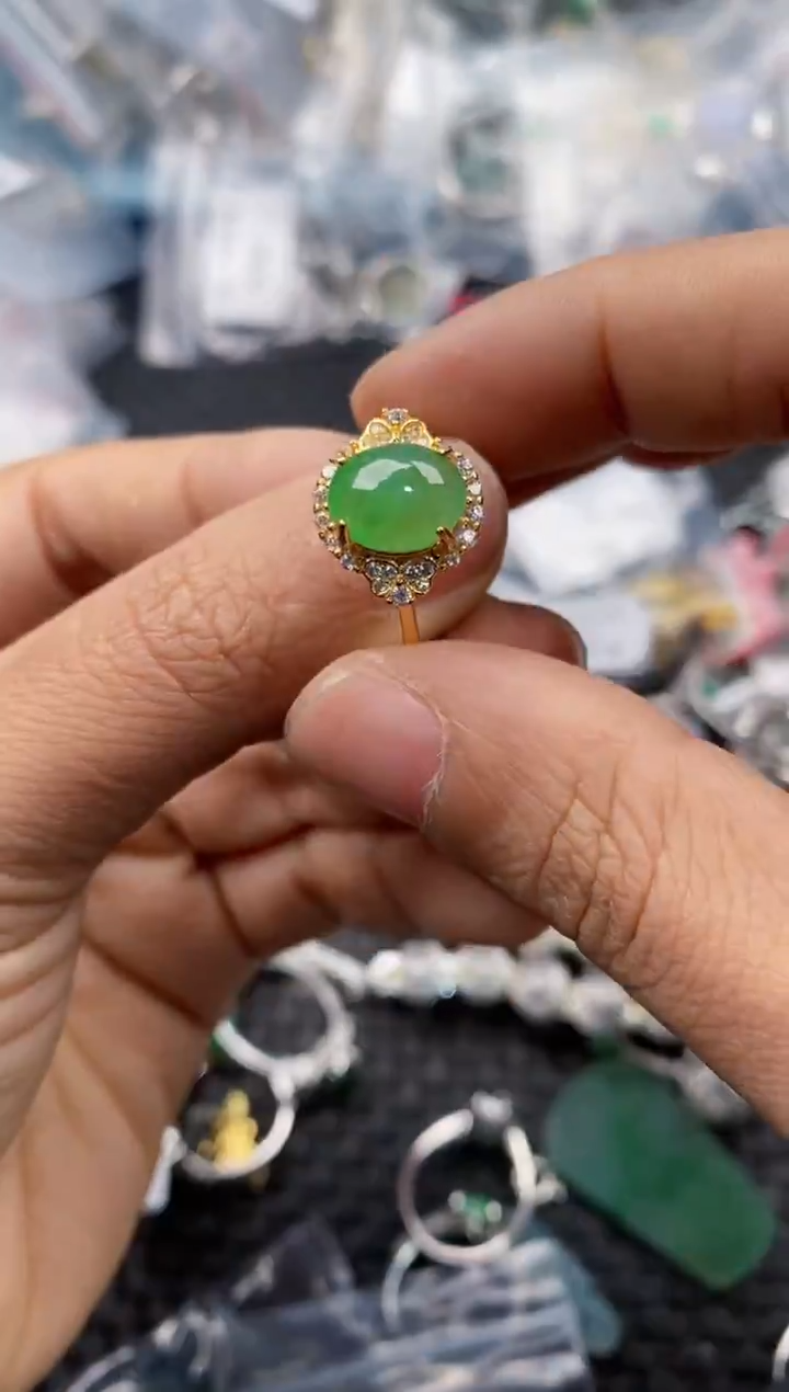 银S925镶嵌戒指翡翠888         8