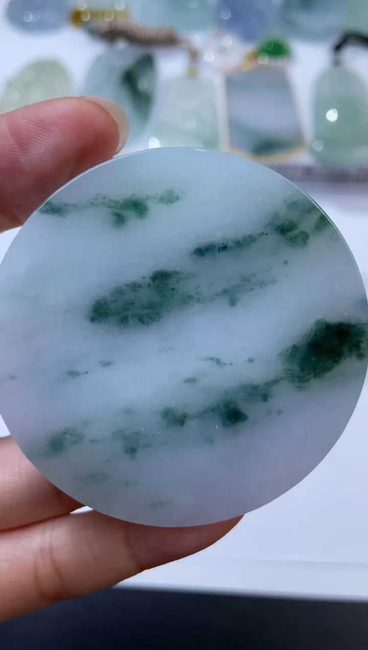 未镶嵌挂件翡翠376613   多人