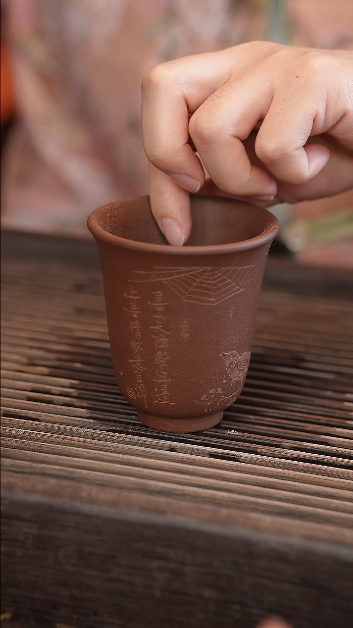 茶壶紫砂闻香杯雕刻小鸡