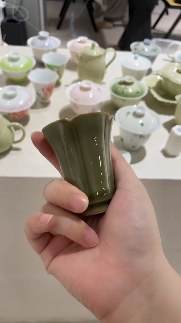 茶杯                    