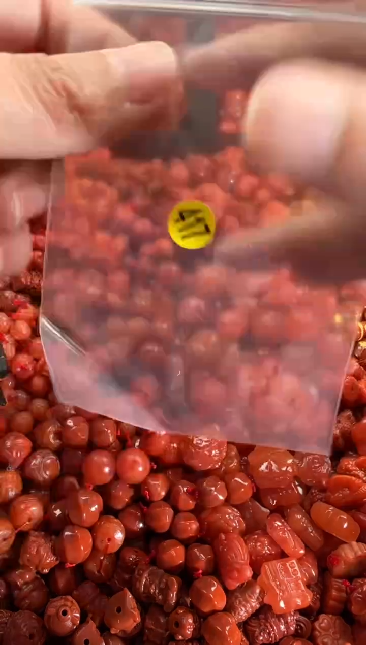 【闪购商品】南红玛瑙颈饰未镶嵌1