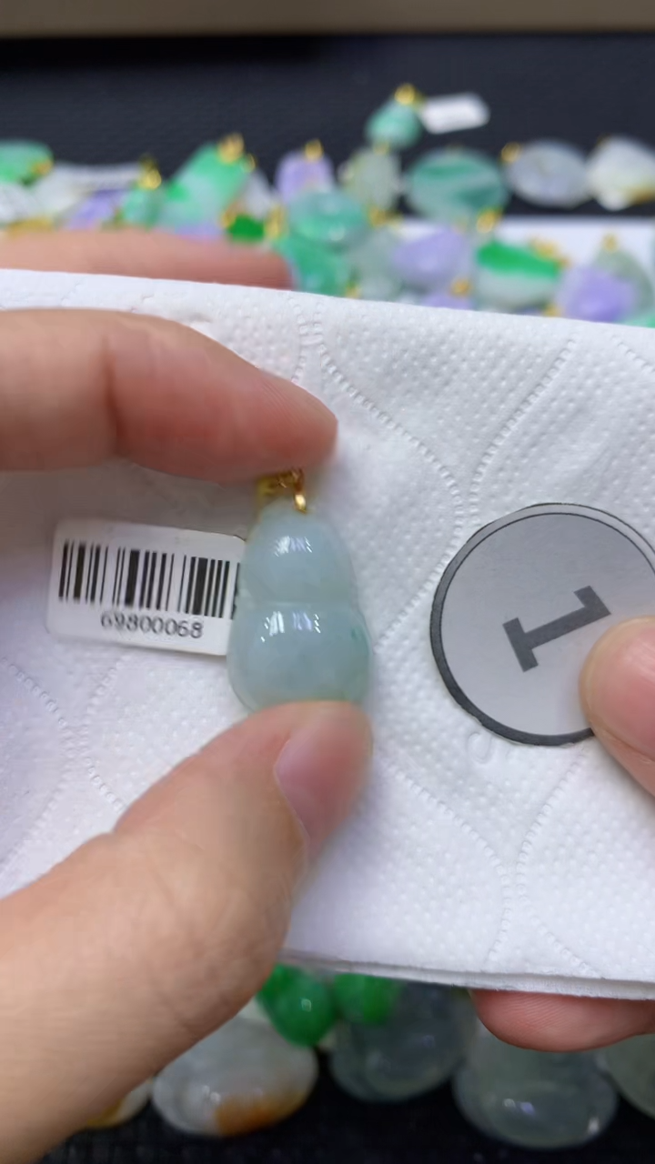 颈饰未镶嵌翡翠天然缅甸翡翠A货