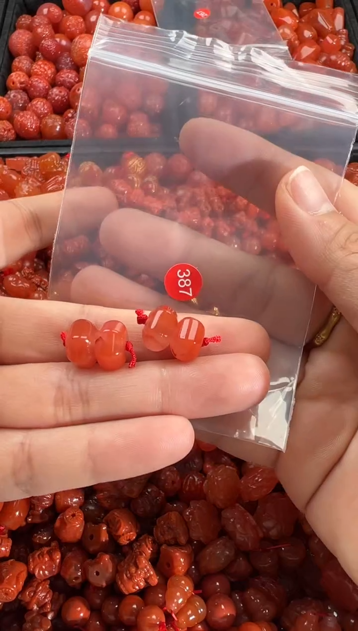 【闪购商品】南红玛瑙颈饰未镶嵌1